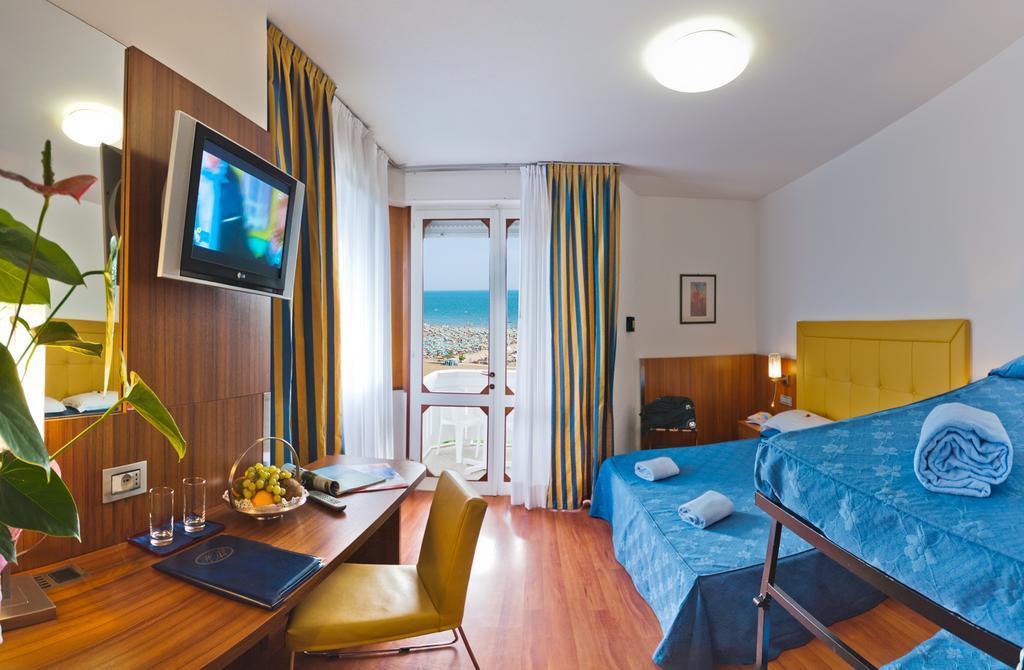 Hotel Ariston Bibione Oda fotoğraf