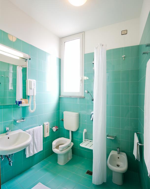 Hotel Ariston Bibione Oda fotoğraf